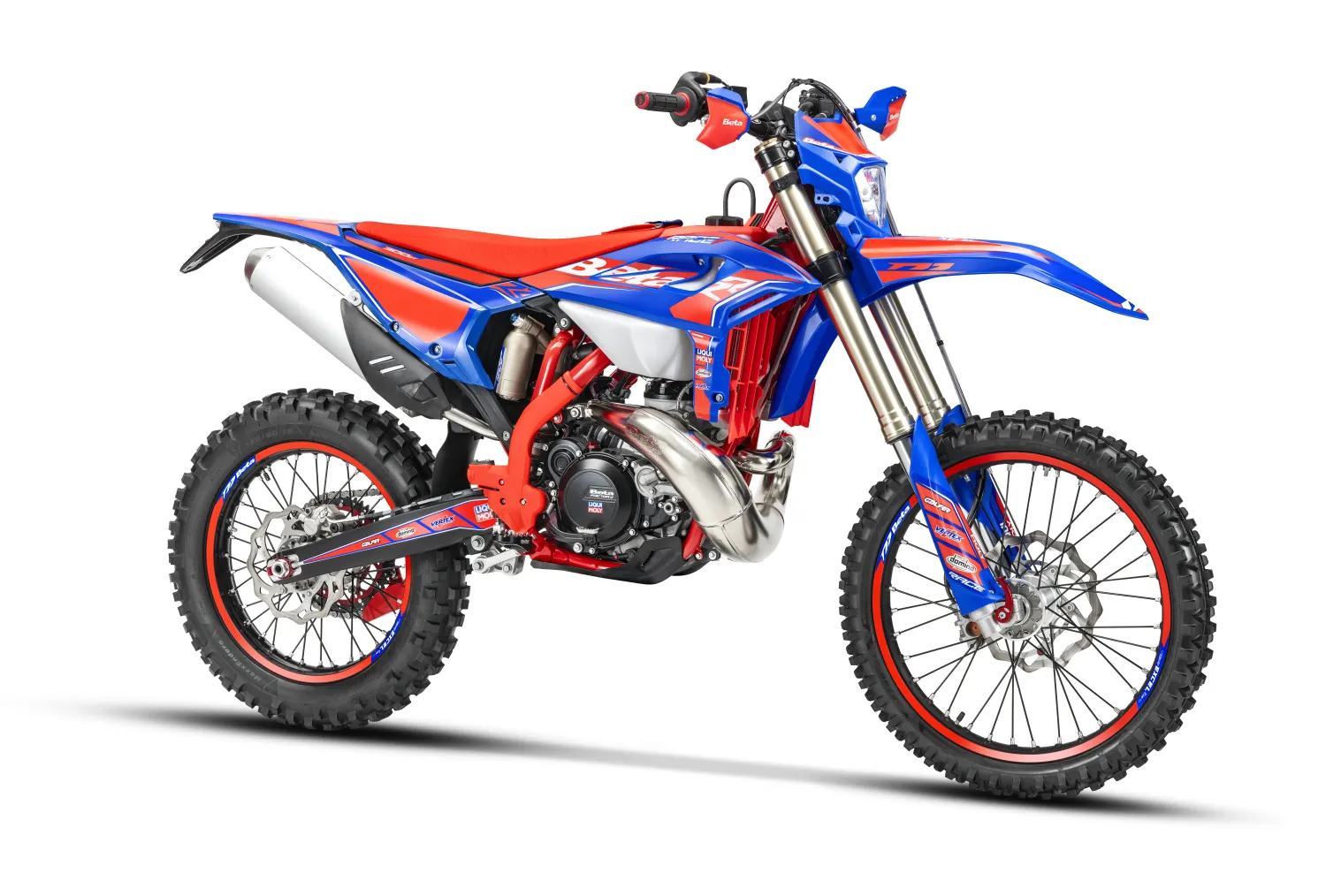 imgi_94_RR-Race-300-2T-My26-1500x1014